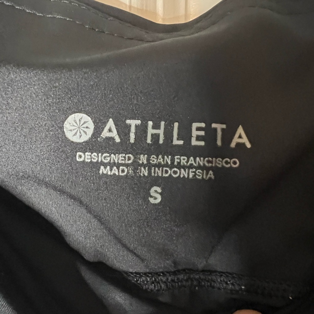Athleta Black and Gray Camo Running Athletic Shorts - Picture 6 of 7